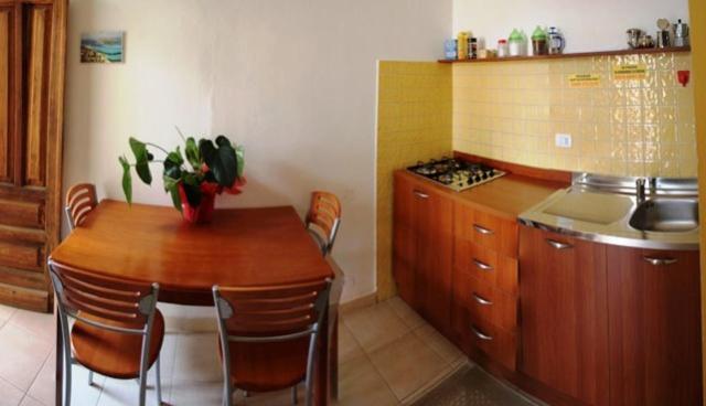 B&B Viadelmare Альгеро Экстерьер фото